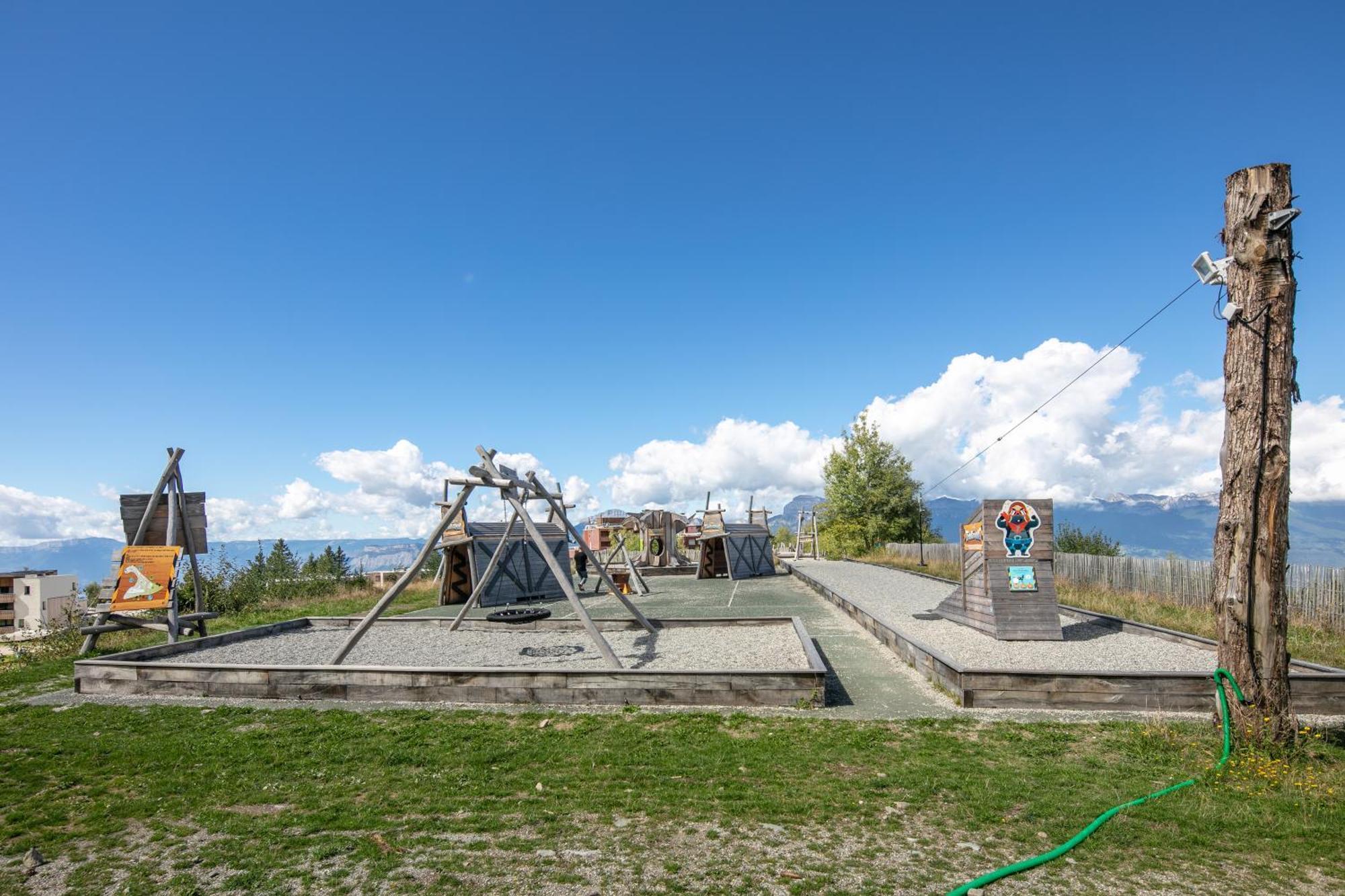 Vvf Les 7 Laux Massif De Belledonne Vakantiepark Prapoutel